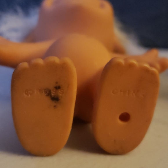 Russ Trolls Holiday - Picture 3 of 7